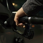 Fuel retailers failing to pass on savings to motorists